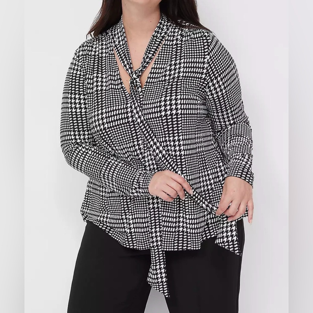 Lane Bryant swing tie-neck top, size 22/24 - Picture 1 of 8